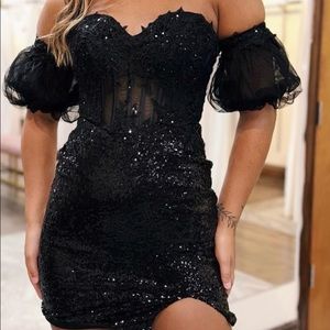 .NWT Breeze Party Dress